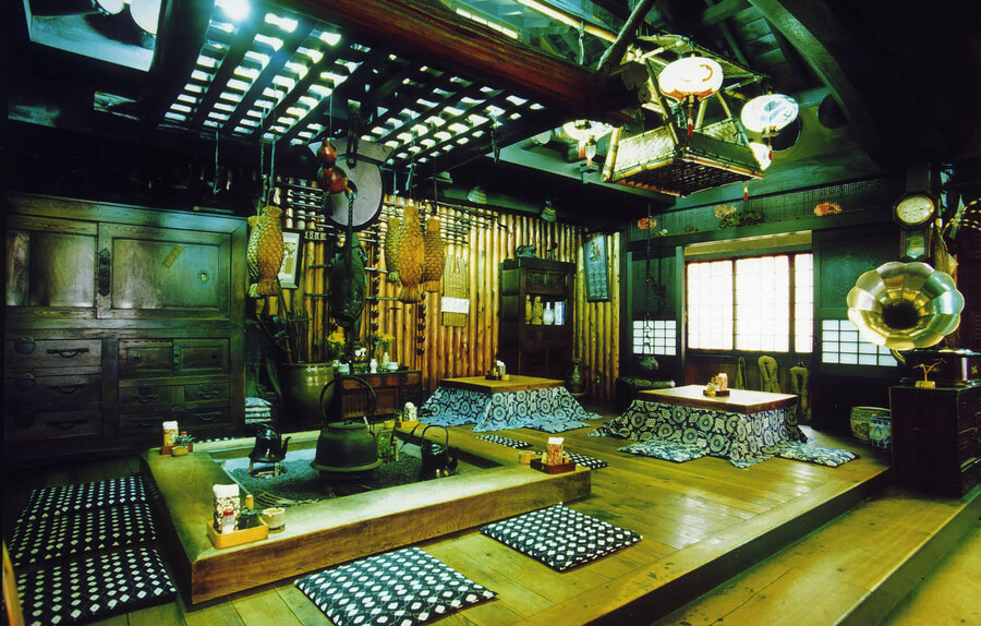老松_堀こたつの席(Oimatsu_Seats with a fireplace in a wooden floor)