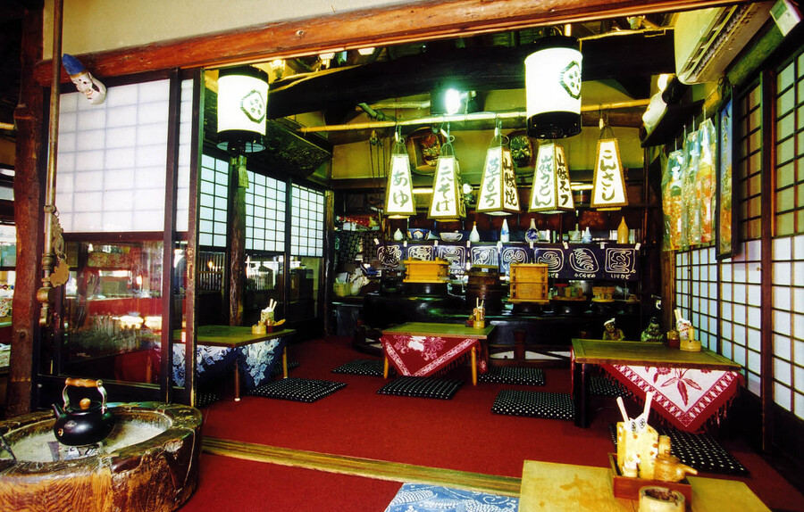 竈_旧館(Kamado_Interior of the older building of Kamado)