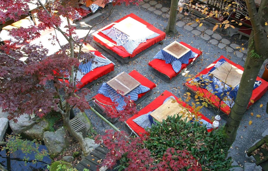 竈_滝の上からの席(Kamado_View from the fall)