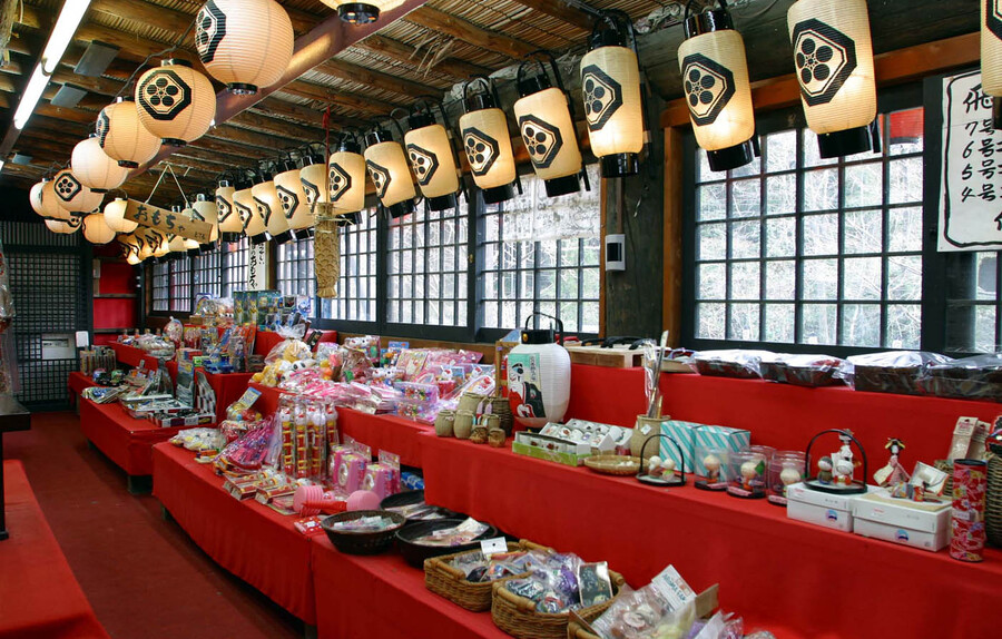山賊砦_お土産売り場(Sanzoku-toride_Souvenir shop)